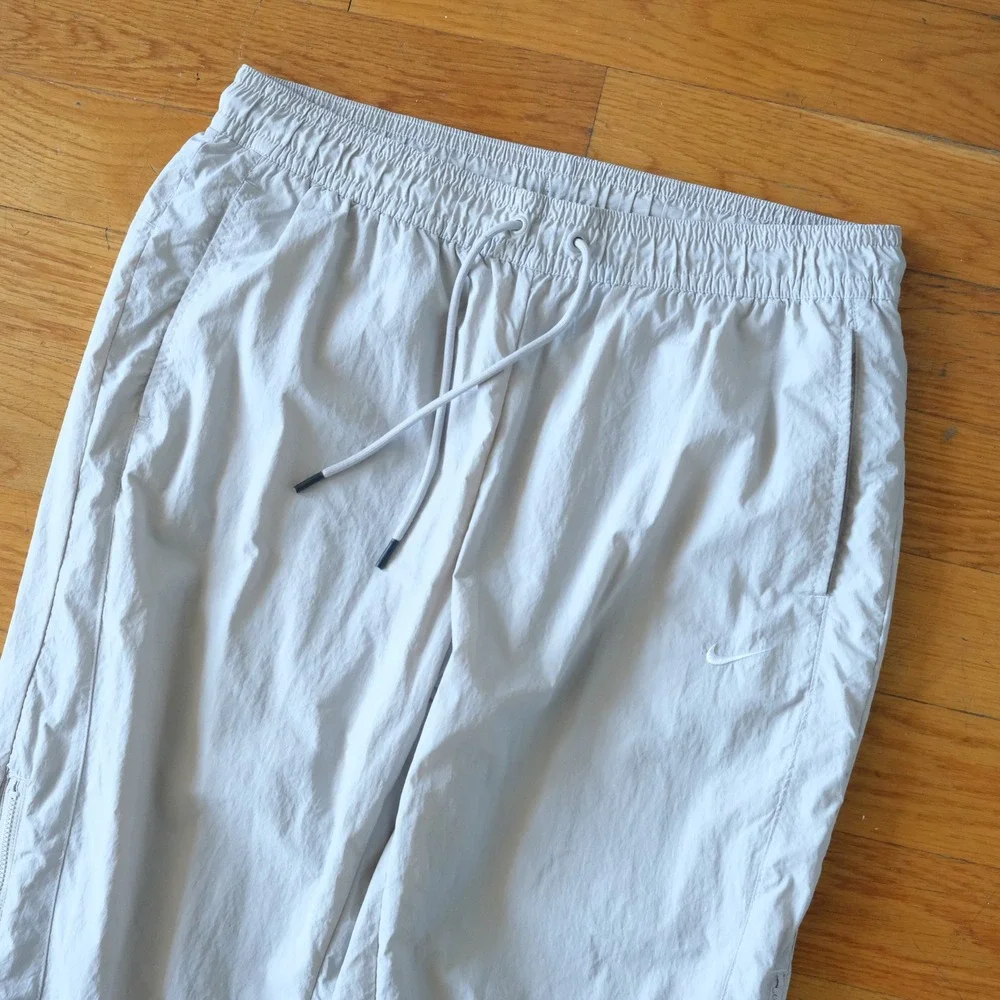 Nike Sportswear Trousers Gray Crinkled Nylon Water Repellent Pants Size L Sporty